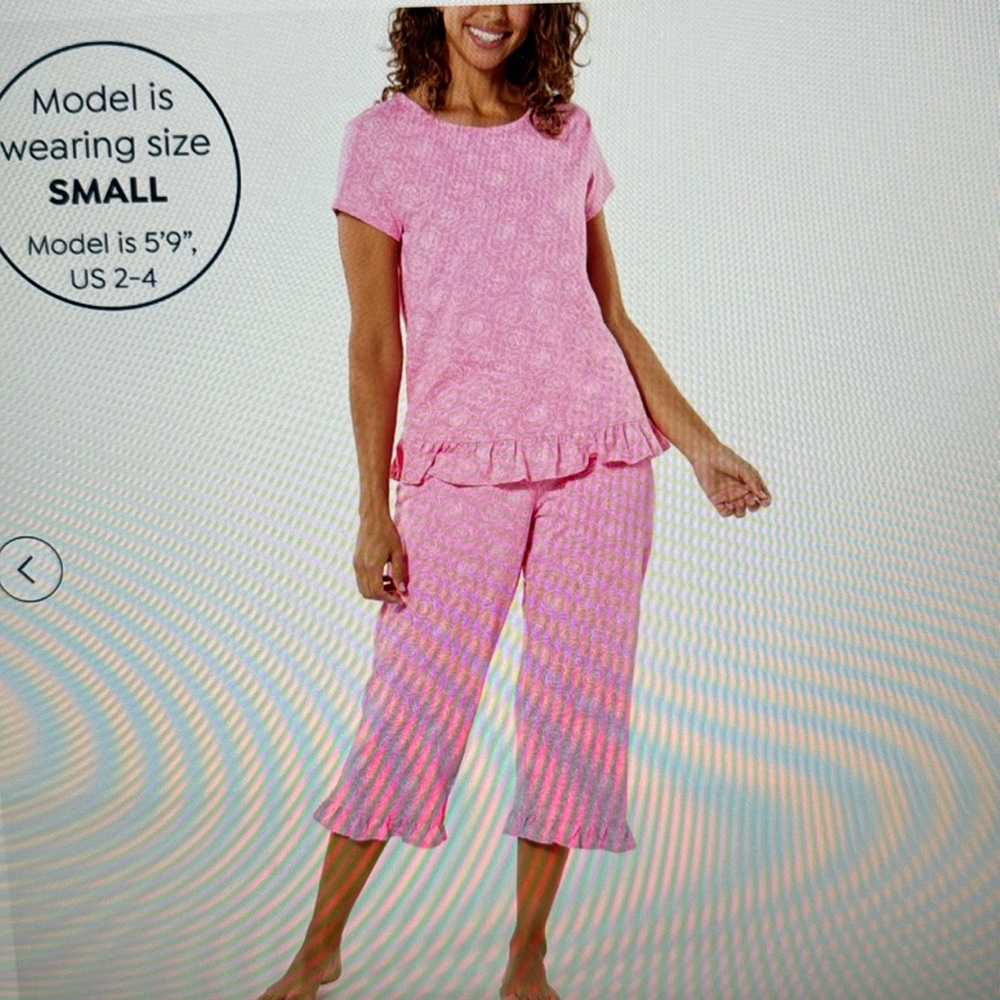 Lacey Chabert 2-piece ruffle sleep set NWT. size medium.